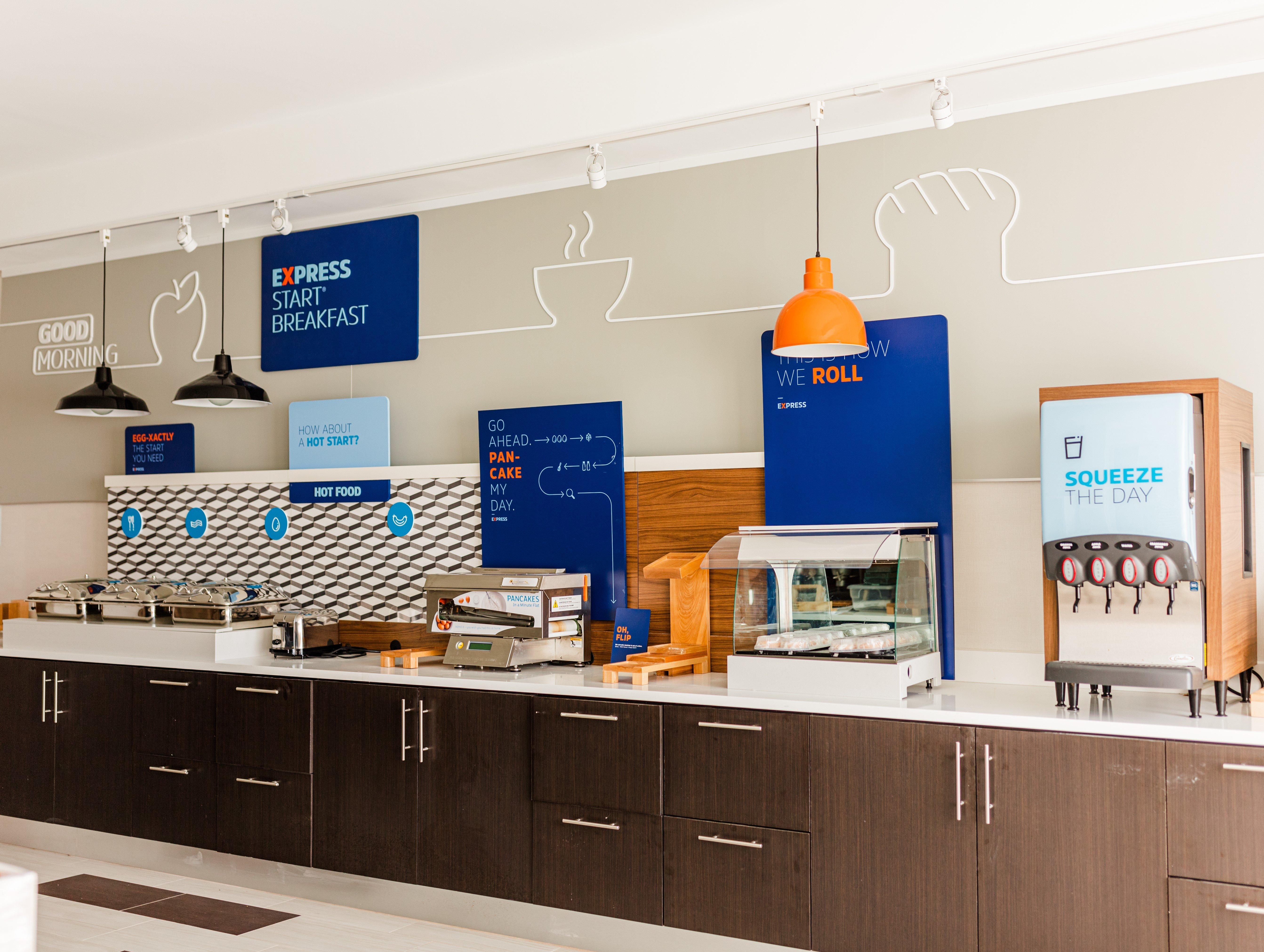 Holiday Inn Express - Andalusia By Ihg Exterior photo