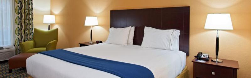 Holiday Inn Express - Andalusia By Ihg Exterior photo